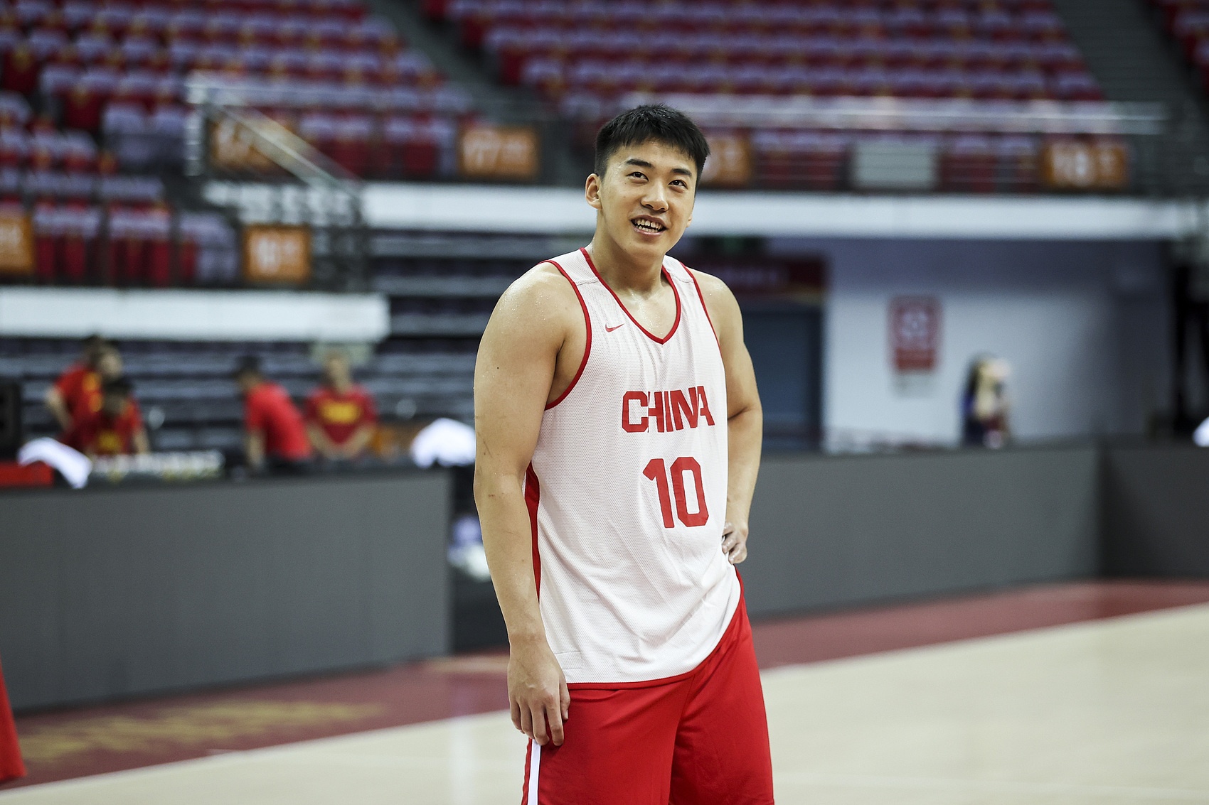 爱游戏运动频道-王俊杰是首个没打CBA进入国家队球员？张兆旭：我第1个 艾伦第2个