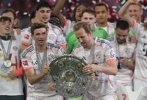 爱游戏新版官网-德媒：约有15500名球迷参加了拜仁的夺冠庆典